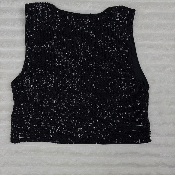 NWOT GUESS Black Sequin Sleeveless V-Neck Crop Top – Size XL Glam Shiny Sparkly - Picture 3 of 11